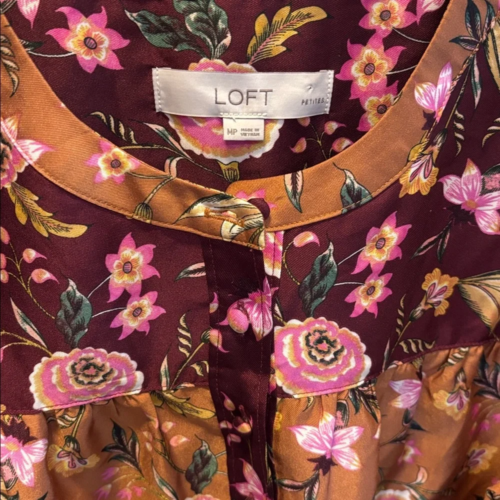 LOFT Shabby Chic Floral Henley Blouse Top Fall Sateen Women’s Petite Medium